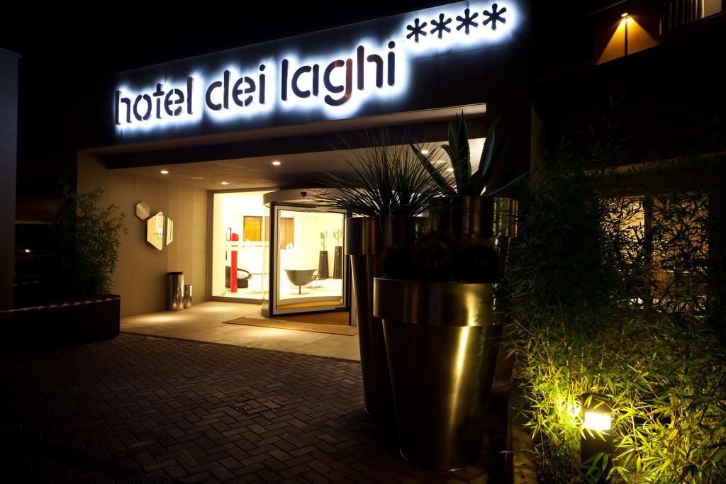 Albergo Dei Laghi Turate Bagian luar foto